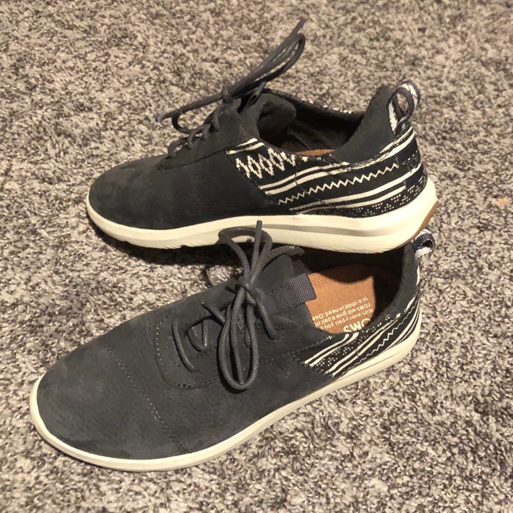 Toms shoes